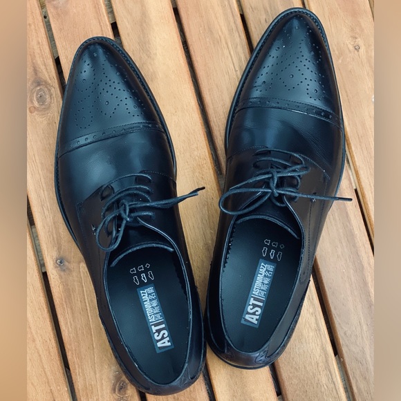 Brand new dress shoes with box, great quality - Picture 2 of 5